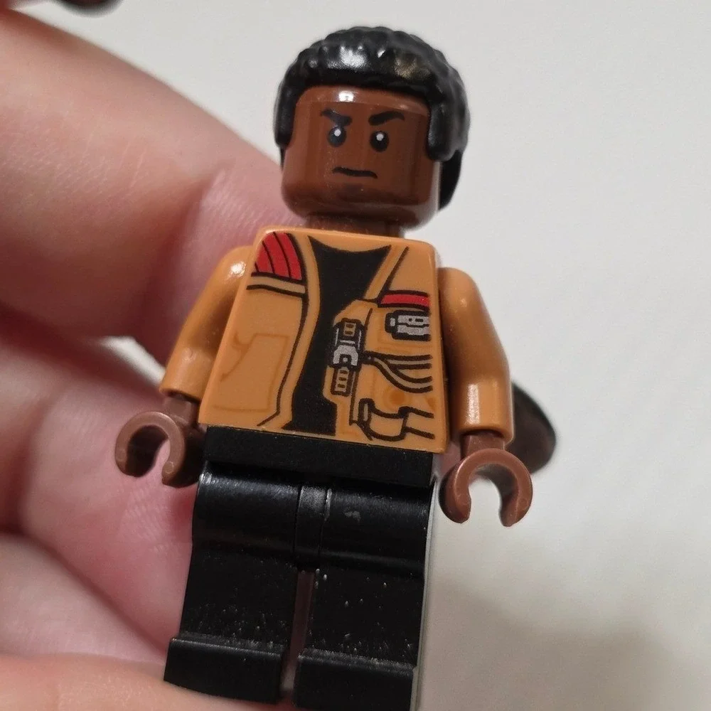 LEGO Star Wars Finn Minifigure OS Tan‎ Excellent sw0676